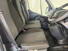 Renault Master 2.3 dCi 35 Business+ Panel Van 4dr Diesel Manual FWD LWB Medium Roof Euro 6 (135 ps) - U1916