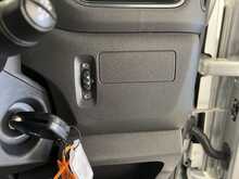 Renault Master 2.3 dCi 35 Business+ Panel Van 4dr Diesel Manual FWD LWB Medium Roof Euro 6 (135 ps) - U1916