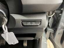 Renault Trafic 2.0 dCi Blue SL28 Business+ Panel Van 5dr Diesel Manual L1 H1 Euro 6 (s/s) (130 ps) - U1926