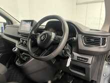 Renault Trafic 2.0 dCi Blue SL28 Business+ Panel Van 5dr Diesel Manual L1 H1 Euro 6 (s/s) (130 ps) - U1926