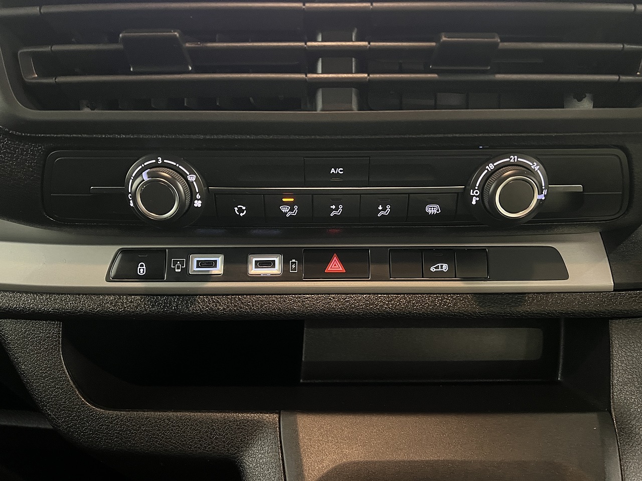 Used 2024 Vauxhall Vivaro 1.5 Turbo D Prime Panel Van 6dr Diesel Manual ...