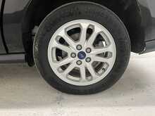 Ford Transit Connect 1.5 240 EcoBlue Limited Panel Van 5dr Diesel Manual L2 Euro 6 (s/s) (120 ps) - U1950