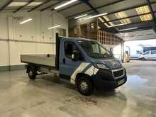 Peugeot Boxer BlueHDi 335 Professional Premium + 2.2 2dr Dropside Manual Diesel - U1951