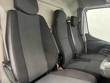 Renault Master 2.3 dCi 35 Business+ Panel Van 4dr Diesel Manual FWD MWB Medium Roof Euro 6 (135 ps) - U1956