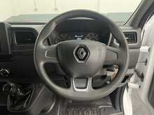 Renault Master 2.3 dCi 35 Business+ Panel Van 4dr Diesel Manual FWD MWB Medium Roof Euro 6 (135 ps) - U1956