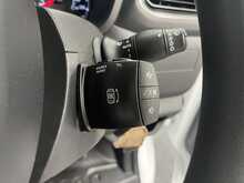 Renault Master 2.3 dCi 35 Business+ Panel Van 4dr Diesel Manual FWD MWB Medium Roof Euro 6 (135 ps) - U1956