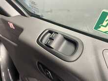 Ford Transit 2.0 460 EcoBlue Limited Minibus Double Cab 5dr Diesel Auto RWD L4 H3 Euro 6 (s/s) (17 Seat, DRW) - U1958