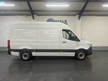 Mercedes-Benz Sprinter 2.0 315 CDI Progressive Panel Van 5dr Diesel Manual RWD L2 H2 Euro 6 (s/s) (150 ps) - U1965