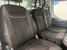Iveco Daily D HPI 14V 35S 3450 2.3 2dr Luton Automatic Diesel - U1983