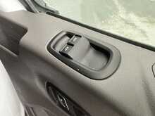 Ford Transit 2.0 460 EcoBlue Leader Minibus Double Cab 5dr Diesel Manual RWD L4 H3 Euro 6 (s/s) (17 Seat, DRW) - U1989