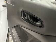 Ford Transit 2.0 460 EcoBlue Leader Minibus Double Cab 5dr Diesel Manual RWD L4 H3 Euro 6 (s/s) (17 Seat, DRW) - U1989