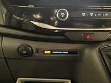 Ford Transit 2.0 460 EcoBlue Leader Minibus Double Cab 5dr Diesel Manual RWD L4 H3 Euro 6 (s/s) (17 Seat, DRW) - U1989