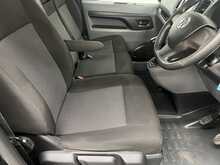 Vauxhall Vivaro 2.0 Turbo D 3100 Sportive Panel Van 6dr Diesel Manual L1 H1 Euro 6 (s/s) (145 ps) - U1991