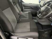 Vauxhall Vivaro 2.0 Turbo D 3100 Sportive Panel Van 6dr Diesel Manual L1 H1 Euro 6 (s/s) (145 ps) - U1991