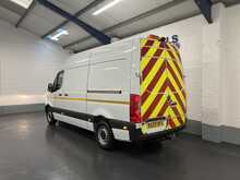 Mercedes-Benz Sprinter 2.0 315 CDI Progressive Panel Van 5dr Diesel Manual RWD L2 H2 Euro 6 (s/s) (150 ps) - U1997