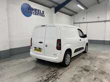 Vauxhall Combo 1.5 Turbo D 2300 Sportive Panel Van 4dr Diesel Manual L1 H1 Euro 6 (100 ps) - U2027