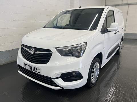 Vauxhall Combo 1.5 Turbo D 2900 Sportive Panel Van 6dr Diesel Manual L2 H1 Euro 6 (s/s) (100 ps)