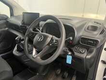 Vauxhall Combo 1.5 Turbo D 2300 Sportive Panel Van 4dr Diesel Manual L1 H1 Euro 6 (100 ps) - U2027