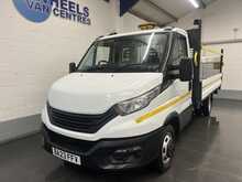 Iveco Daily D HPI 14V 35C 3450 2.3 2dr L4 Dropside Manual Diesel 2.3 2dr Dropside Manual Diesel - U2030