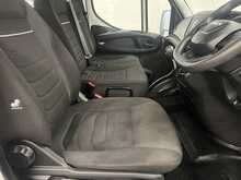 Iveco Daily D HPI 14V 35C 3450 2.3 2dr L4 Dropside Manual Diesel 2.3 2dr Dropside Manual Diesel - U2030