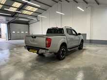Nissan Navara 2.3 dCi Tekna Pickup Double Cab 4dr Diesel Auto 4WD Euro 6 (190 ps) - U2041