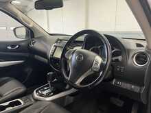 Nissan Navara 2.3 dCi Tekna Pickup Double Cab 4dr Diesel Auto 4WD Euro 6 (190 ps) - U2041