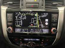 Nissan Navara 2.3 dCi Tekna Pickup Double Cab 4dr Diesel Auto 4WD Euro 6 (190 ps) - U2041