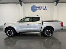 Nissan Navara 2.3 dCi Tekna Pickup Double Cab 4dr Diesel Auto 4WD Euro 6 (190 ps) - U2041