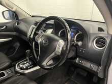 Nissan Navara 2.3 dCi Tekna Pickup Double Cab 4dr Diesel Auto 4WD Euro 6 (190 ps) - U2041
