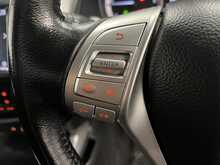 Nissan Navara 2.3 dCi Tekna Pickup Double Cab 4dr Diesel Auto 4WD Euro 6 (190 ps) - U2041