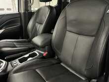 Nissan Navara 2.3 dCi Tekna Pickup Double Cab 4dr Diesel Auto 4WD Euro 6 (190 ps) - U2041