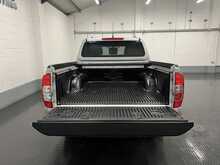 Nissan Navara 2.3 dCi Tekna Pickup Double Cab 4dr Diesel Auto 4WD Euro 6 (190 ps) - U2041