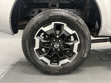 Nissan Navara 2.3 dCi Tekna Pickup Double Cab 4dr Diesel Auto 4WD Euro 6 (190 ps) - U2041