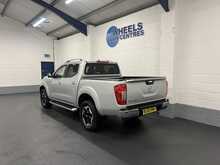 Nissan Navara 2.3 dCi Tekna Pickup Double Cab 4dr Diesel Auto 4WD Euro 6 (190 ps) - U2042