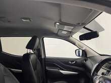 Nissan Navara 2.3 dCi Tekna Pickup Double Cab 4dr Diesel Auto 4WD Euro 6 (190 ps) - U2042