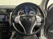 Nissan Navara 2.3 dCi Tekna Pickup Double Cab 4dr Diesel Auto 4WD Euro 6 (190 ps) - U2042