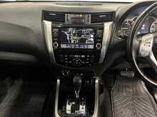 Nissan Navara 2.3 dCi Tekna Pickup Double Cab 4dr Diesel Auto 4WD Euro 6 (190 ps) - U2042