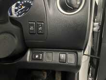 Nissan Navara 2.3 dCi Tekna Pickup Double Cab 4dr Diesel Auto 4WD Euro 6 (190 ps) - U2042