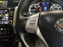 Nissan Navara 2.3 dCi Tekna Pickup Double Cab 4dr Diesel Auto 4WD Euro 6 (190 ps) - U2042