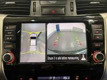 Nissan Navara 2.3 dCi Tekna Pickup Double Cab 4dr Diesel Auto 4WD Euro 6 (190 ps) - U2042