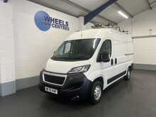 Peugeot Boxer 2.2 BlueHDi 335 Professional Panel Van 5dr Diesel Manual L2 H2 Euro 6 (s/s) (140 ps) - U2056