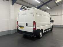 Peugeot Boxer 2.2 BlueHDi 335 Professional Panel Van 5dr Diesel Manual L2 H2 Euro 6 (s/s) (140 ps) - U2056