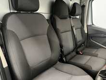 Renault Trafic 2.0 dCi Blue LL30 Business+ Panel Van 5dr Diesel Manual L2 H1 Euro 6 (s/s) (130 ps) - U2066