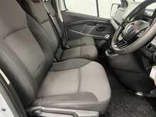 Renault Trafic 2.0 dCi Blue LL30 Business+ Panel Van 5dr Diesel Manual L2 H1 Euro 6 (s/s) (130 ps) - U2066