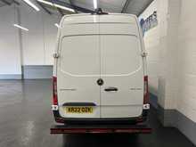 Mercedes-Benz Sprinter 2.0 317 CDI Progressive Panel Van 5dr Diesel Manual RWD L2 H2 Euro 6 (s/s) (170 ps) 2.0 5dr - U2102