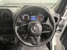 Mercedes-Benz Sprinter 2.0 317 CDI Progressive Panel Van 5dr Diesel Manual RWD L2 H2 Euro 6 (s/s) (170 ps) 2.0 5dr - U2102