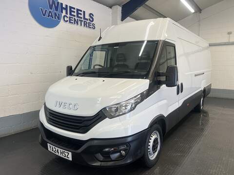 Iveco Daily 2.3D HPI 14V 35S 3520 Panel Van 5dr Diesel HiMatic MWB H2 Euro 6 (s/s) (136 ps)