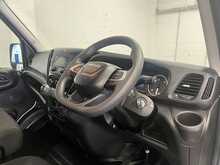 Iveco Daily 2.3D HPI 14V 35S 4100 Panel Van 5dr Diesel Manual LWB H2 Euro 6 (s/s) (136 ps) - U2117