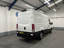 Iveco Daily 2.3D HPI 14V 35S 3000 Panel Van 5dr Diesel Manual SWB H1 Euro 6 (s/s) (136 ps) 2.3 5dr Temperature - U2120
