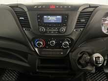 Iveco Daily 2.3D HPI 14V 35S 3000 Panel Van 5dr Diesel Manual SWB H1 Euro 6 (s/s) (136 ps) 2.3 5dr Temperature - U2120